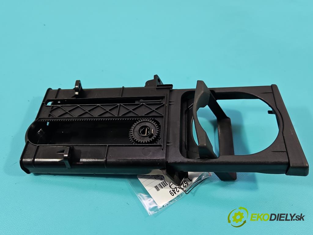 Toyota Auris I 2006-2013 1.4 VVT-I: 97KM manual 71 kW 1398 cm3 5- Rukojeť: na nápoje: 55620-02090 (Držiak (úchyt) na nápoje)