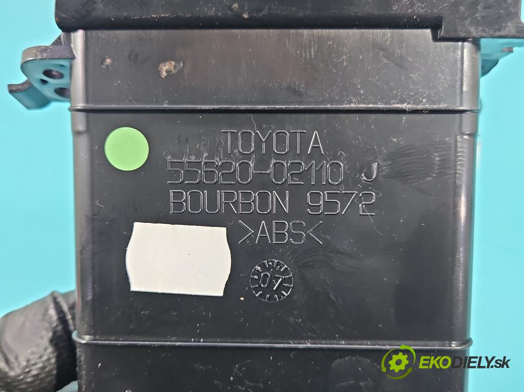 Toyota Auris I 2006-2013 1.4 VVT-I: 97KM manual 71 kW 1398 cm3 5- Rukojeť: na nápoje: 55620-02110 (Držiak (úchyt) na nápoje)