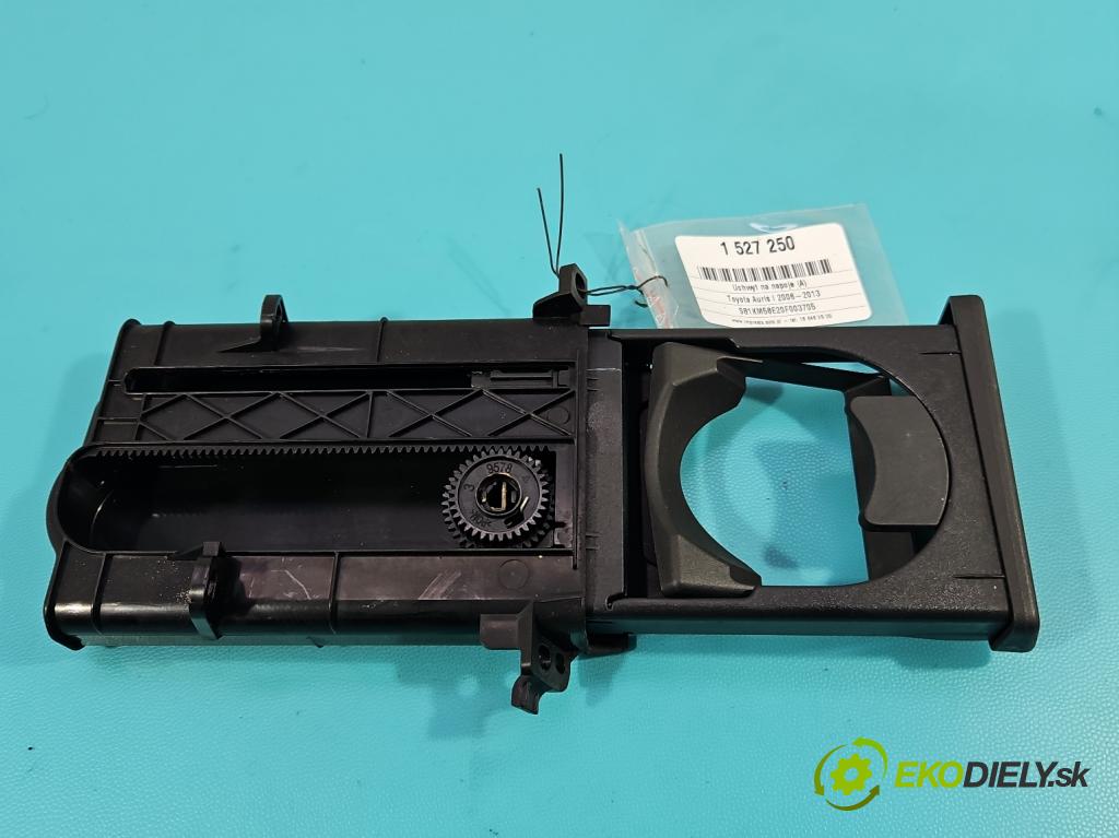 Toyota Auris I 2006-2013 1.4 VVT-I: 97KM manual 71 kW 1398 cm3 5- Rukojeť: na nápoje: 55620-02110 (Držiak (úchyt) na nápoje)