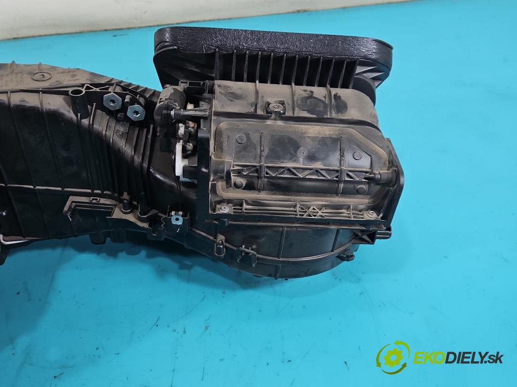 Vw Tiguan I 2007-2016 2.0 TDI 140 hp automatic 103 kW 1968 cm3 5- radiátor 5N1820003K (Radiátor topení)