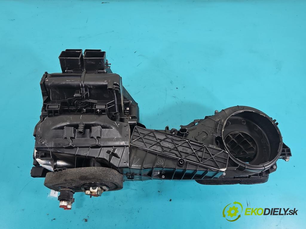 Vw Tiguan I 2007-2016 2.0 TDI 140 hp automatic 103 kW 1968 cm3 5- radiátor 5N1820003K (Radiátor topení)