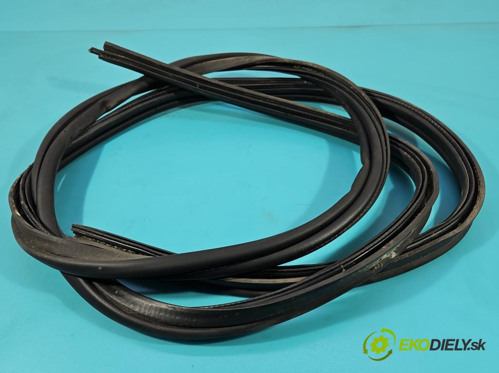 Dodge Journey 2.0 CRD 140 hp automatic 103 kW 1968 cm3 5- Těsnění: kufrových dveří 05076822