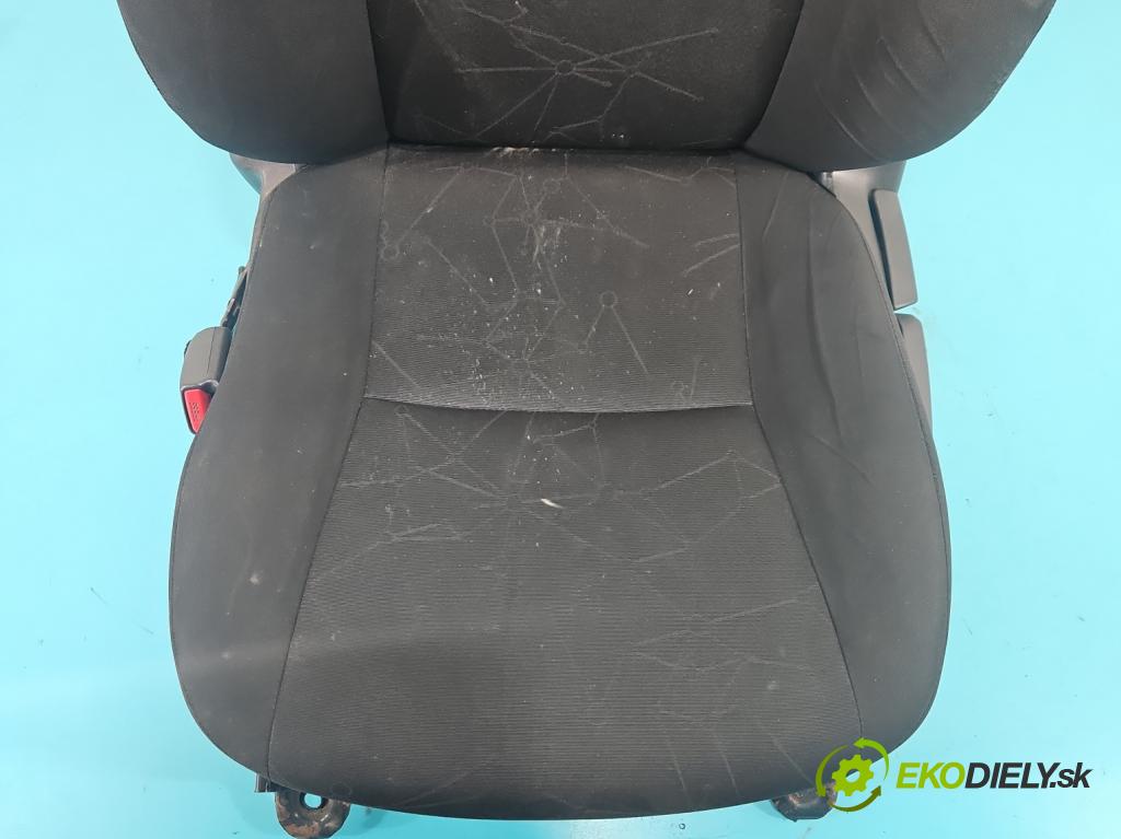 Toyota Auris I 2006-2013 1.4 VVT-I: 97KM manual 71 kW 1398 cm3 5- Sedačka ľavý  (Sedadlo)