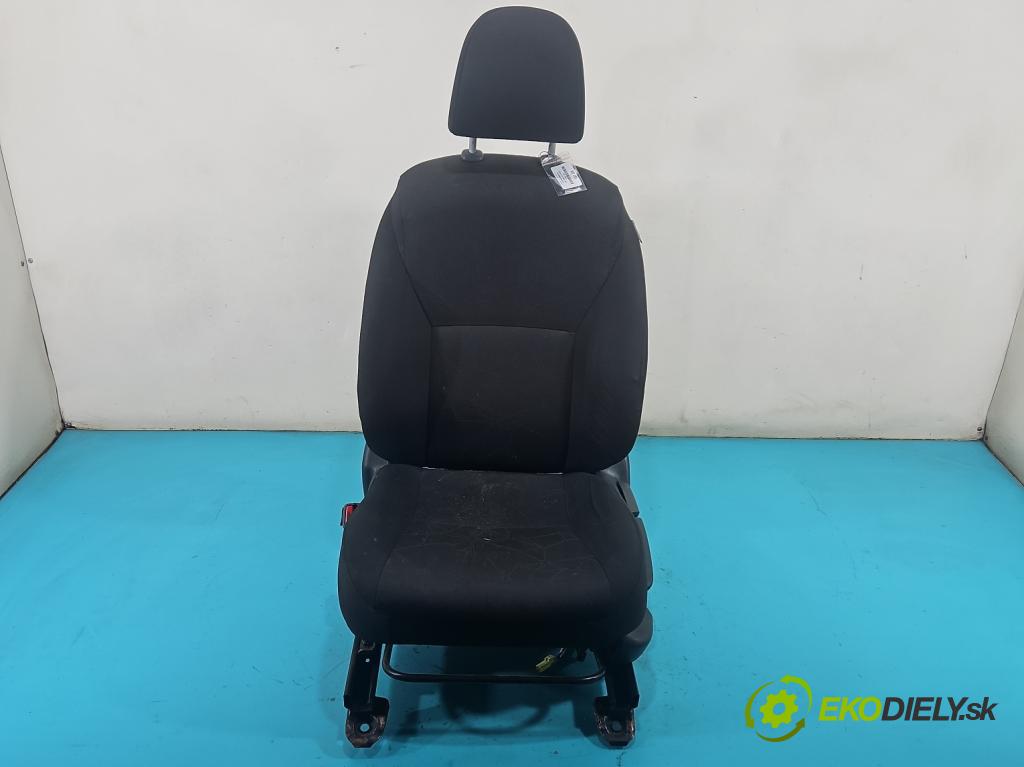 Toyota Auris I 2006-2013 1.4 VVT-I: 97KM manual 71 kW 1398 cm3 5- Sedačka ľavý  (Sedadlo)