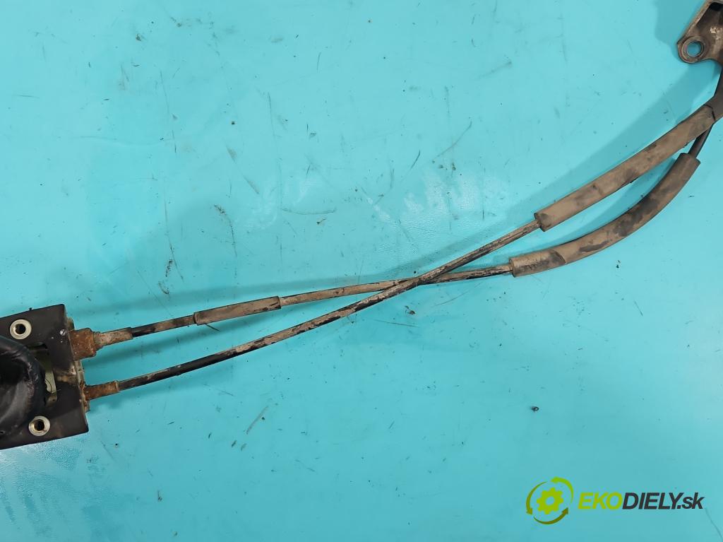 Fiat Seicento 1.1 JEDEN: 54 HP manual 40 kW 1108 cm3 3- Páka: Změny: stupeň,rýchlosť  (Rýchlostná páka (kulisa))