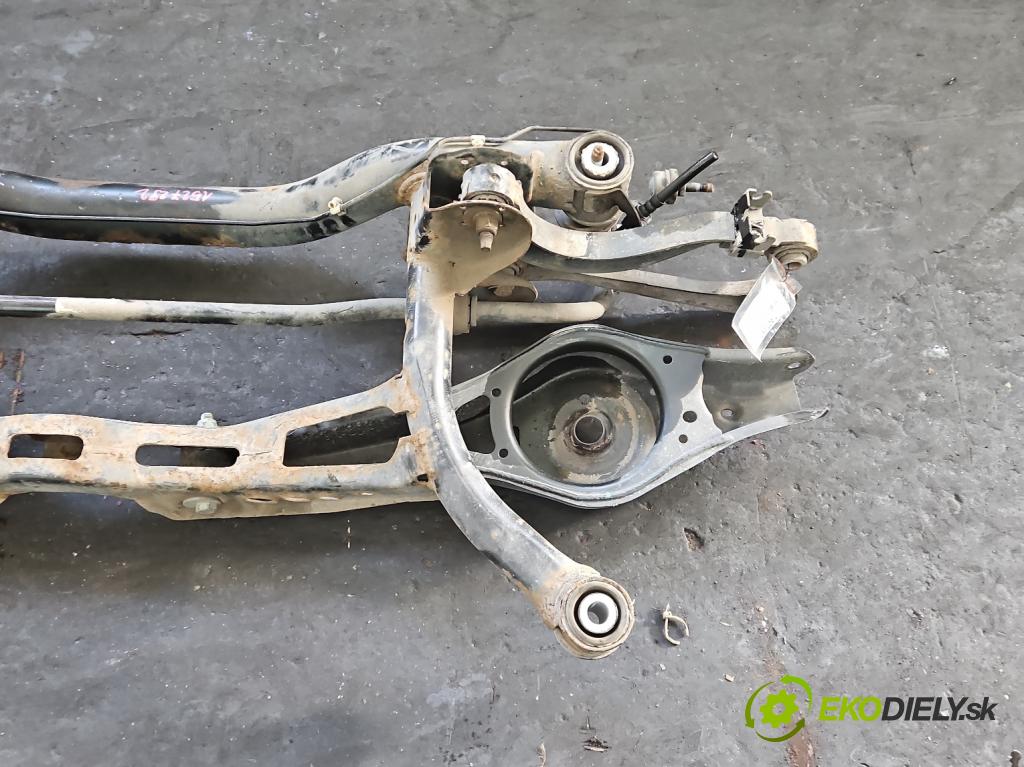 Vw Passat B7 2010-2014 2.0 TSI 211KM automatic 155 kW 1984 cm3 5- zadna výstuha  (Výstuha zadná)