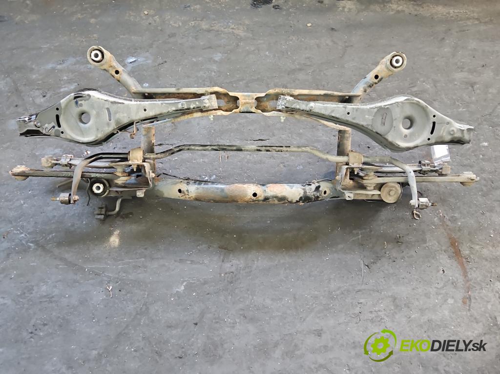 Vw Passat B7 2010-2014 2.0 TSI 211KM automatic 155 kW 1984 cm3 5- zadna výstuha  (Výstuha zadná)