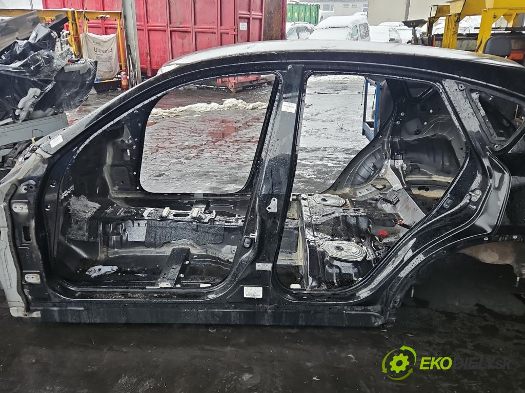 Infiniti QX50 2013-2015 3.7 V6 320KM automatic 235 kW 3696 cm3 5- práh levý  (Karoserie ostatní)