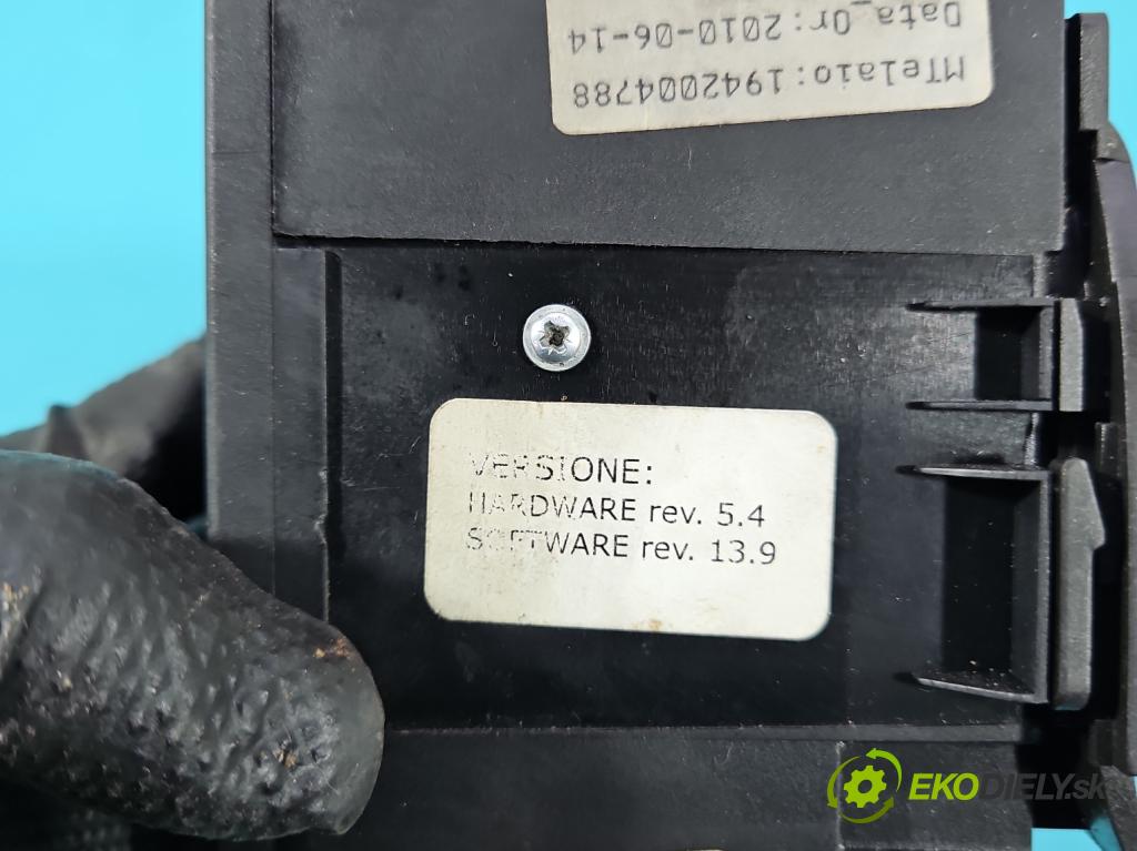 Fiat Croma II 2005-2010 1.9 jtd 150 HP manual 110 kW 1910 cm3 5- Spínačka  (Spínacia skrinka)