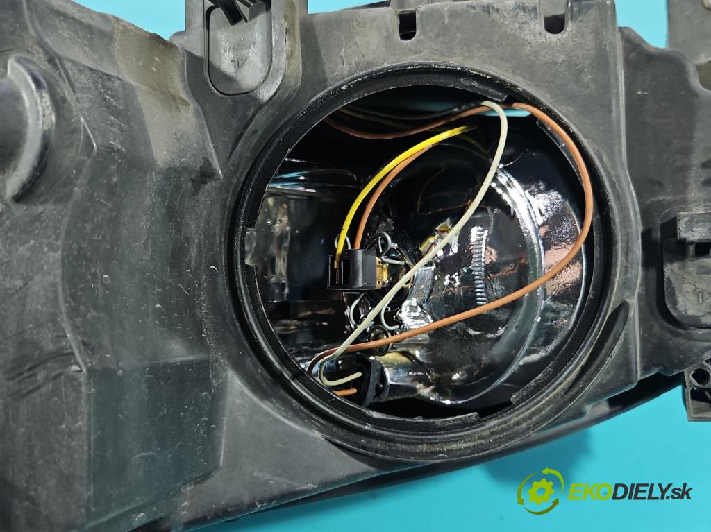 Fiat Croma II 2005-2010 1.9 jtd 150 HP manual 110 kW 1910 cm3 5- Reflektor: pravý  (Svetlo predné pravé)