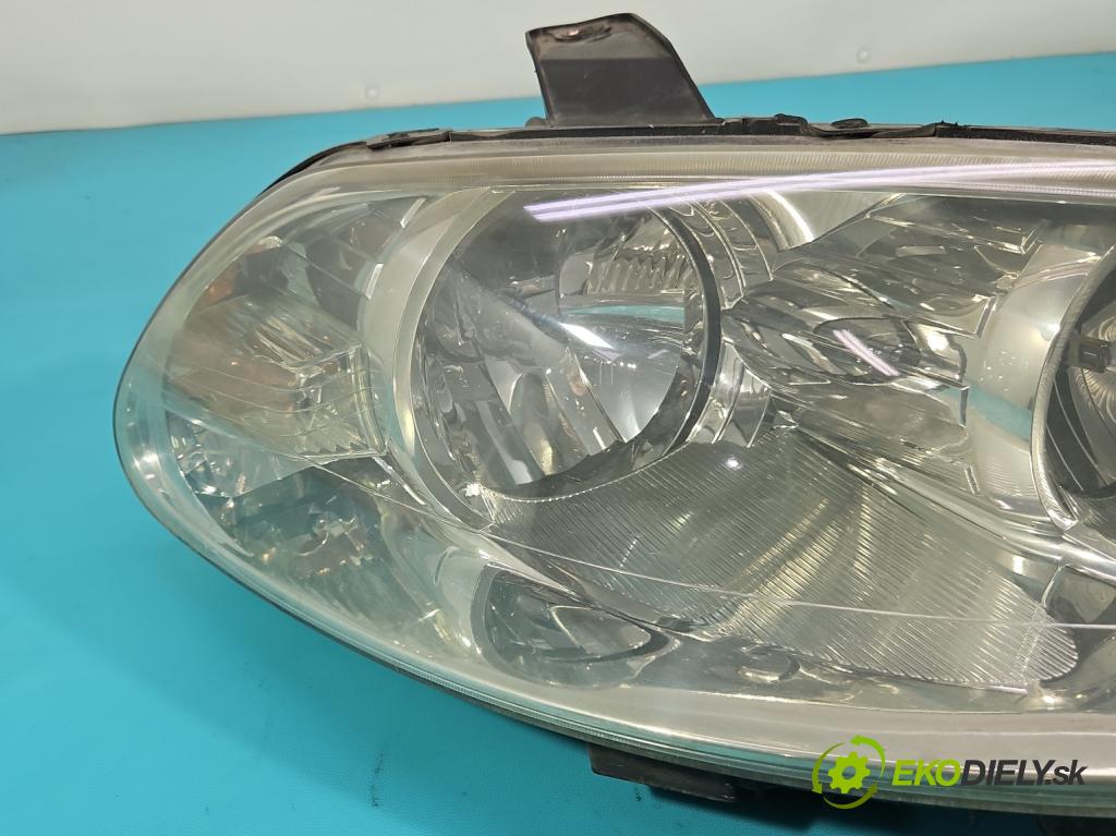 Fiat Croma II 2005-2010 1.9 jtd 150 HP manual 110 kW 1910 cm3 5- Reflektor: pravý  (Svetlo predné pravé)