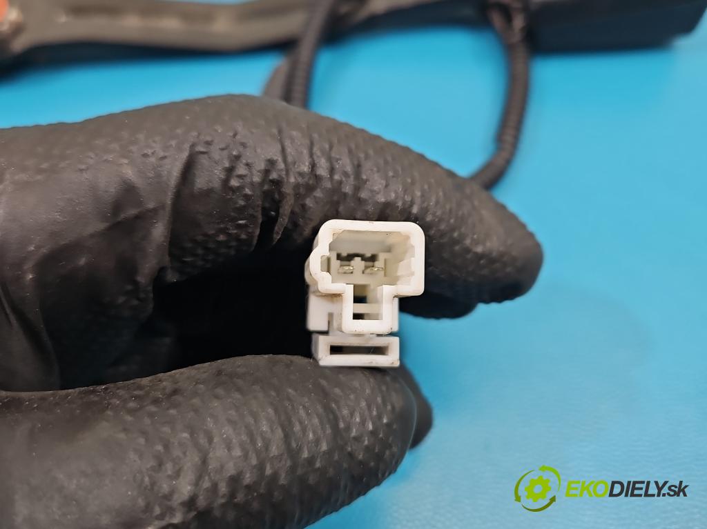 Kia Rio IV 2016-2023 1.2 16V 84KM manual 61.8 kW 1197 cm3 5- pas bezpečnosť: predné ľavý 88830H8000WK