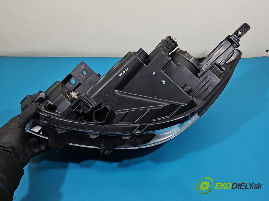 Kia Rio IV 2016-2023 1.2 16V 84KM manual 61.8 kW 1197 cm3 5- Reflektor: pravý 92102-H8 (Svetlo predné pravé)