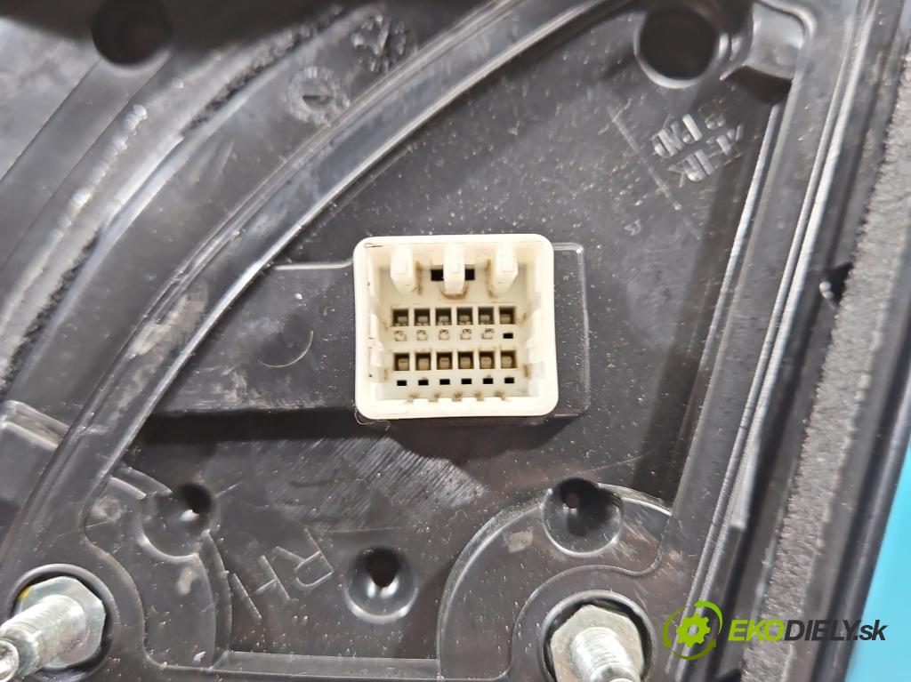 Kia Rio IV 2016-2023 1.2 16V 84KM manual 61.8 kW 1197 cm3 5- zrkadlo pravé  (Kľučka dverí ostatné)