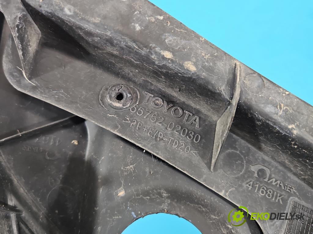 Toyota Auris I 2006-2013 1.4 VVT-I: 97KM manual 71 kW 1398 cm3 5- torpédo 55751-02110 (Torpédo (plast pod čelným sklom))