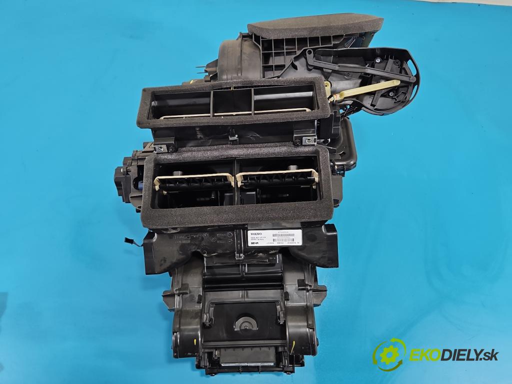 Volvo S60 II 2010-2018 2.0 D4 181KM automatic 133 kW 1969 cm3 4- radiátor 31418842 (Radiátor topení)