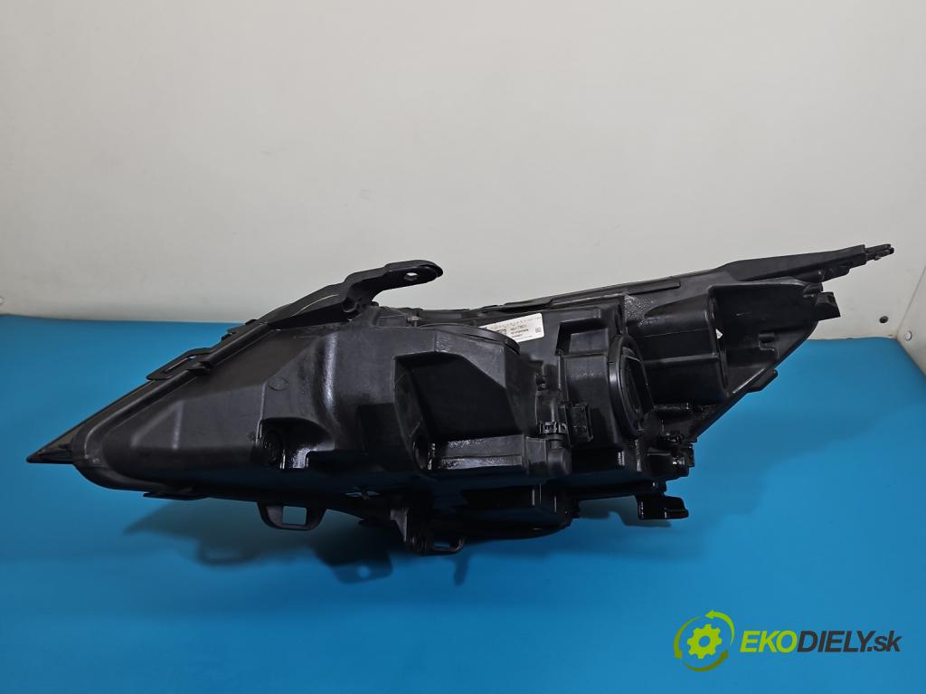 Opel Astra V  2015-2022 1.4 T 125 hp manual 92 kW 1399 cm3 5- světlo pravý 39077801 (Pravé přední světlo)