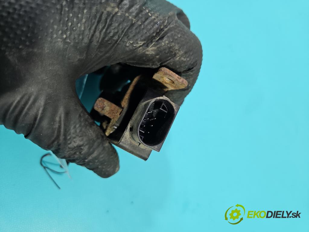 Volvo S60 II 2010-2018 2.0 D4 181KM automatic 133 kW 1969 cm3 4- snímač nastavenia xenon 31258179 (Snímač)