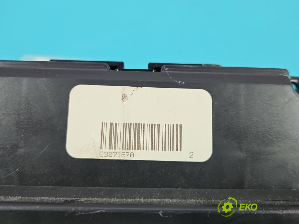 Volvo S60 II 2010-2018 2.0 D4 181KM automatic 133 kW 1969 cm3 4- panel kúrenia 31398587