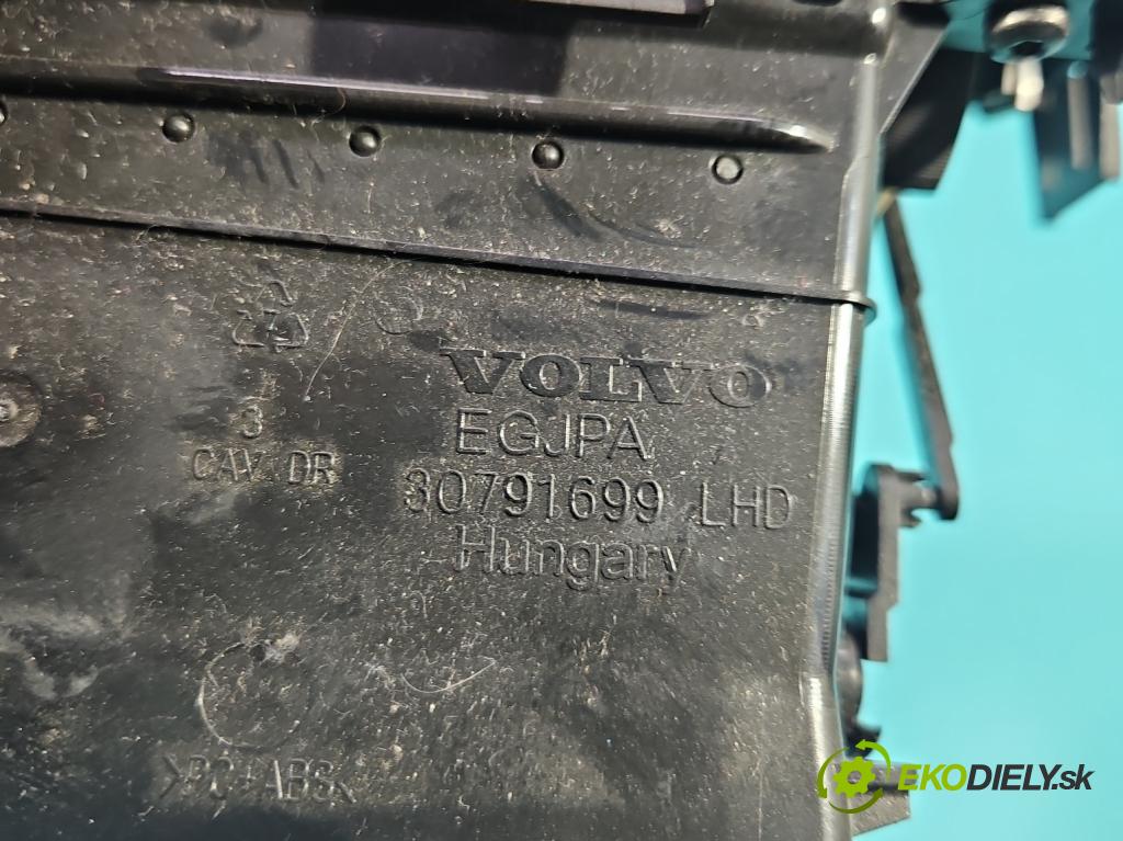 Volvo S60 II 2010-2018 2.0 D4 181KM automatic 133 kW 1969 cm3 4- Mřížka: topení medián: 30791699 (Mřížka topení)