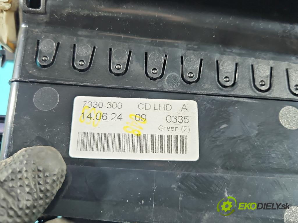 Volvo S60 II 2010-2018 2.0 D4 181KM automatic 133 kW 1969 cm3 4- Mřížka: topení medián: 30791699 (Mřížka topení)