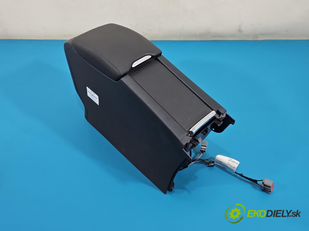 Volvo S60 II 2010-2018 2.0 D4 181KM automatic 133 kW 1969 cm3 4- operadlo 30755732 (Lakťová opierka)