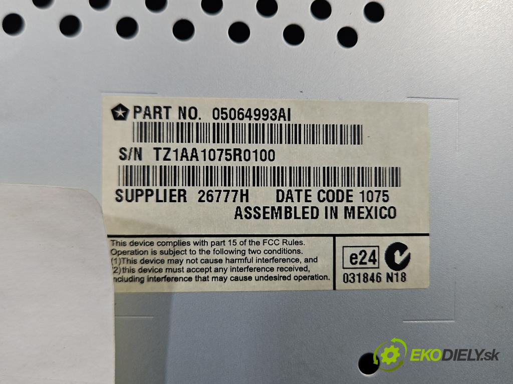 Fiat Freemont 2.0 JTD 170 HP automatic 125 kW 1956 cm3 5- Zobrazit: 05064993AI (Prístrojová doska)