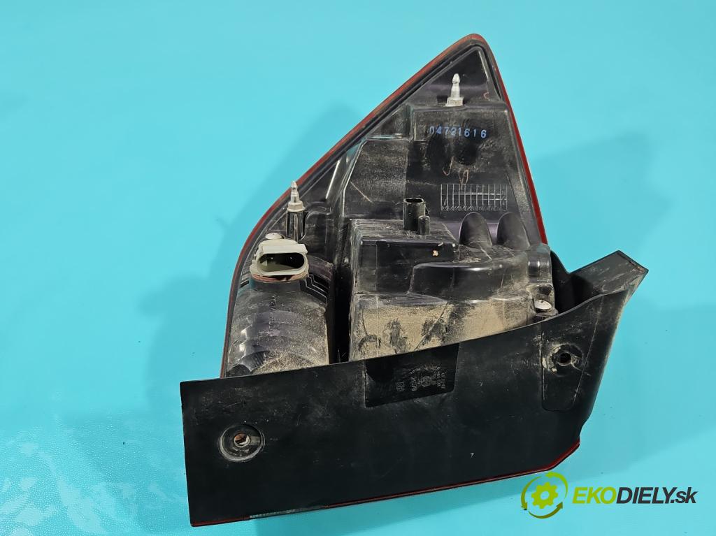 Fiat Freemont 2.0 JTD 170 hp automatic 125 kW 1956 cm3 5- světlo zadní pravé  (Klika dveří ostatní)