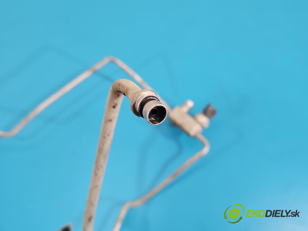 Toyota Auris I 2006-2013 1.4 VVT-I 97KM manual 71 kW 1398 cm3 5- trubka klíma 88710-02780