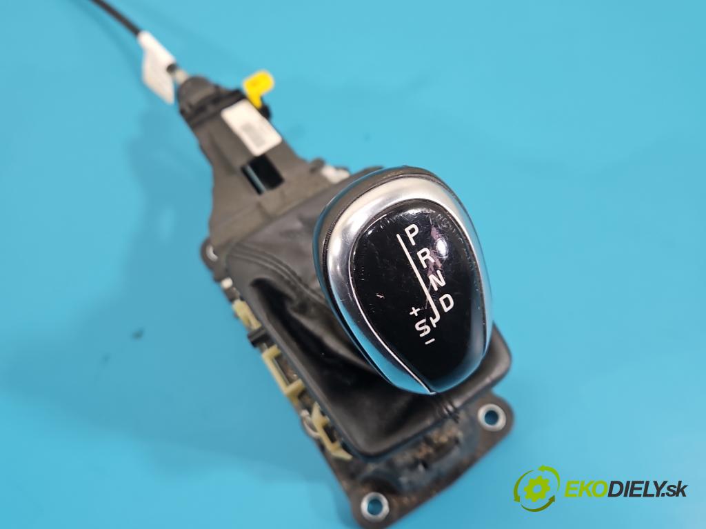 Volvo S60 II 2010-2018 2.0 D4 181KM automatic 133 kW 1969 cm3 4- Páka: Změny: stupeň,rýchlosť 31367685 (Rýchlostná páka (kulisa))