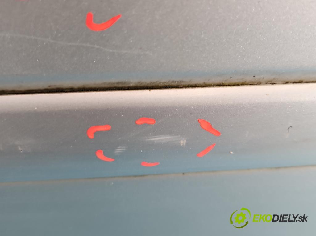 Opel Meriva A 2002-2010 1.6 16v 101 hp manual 74 kW 1598 cm3 5- dveře zadní pravé  (Klika dveří ostatní)