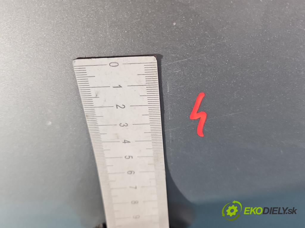 Opel Meriva A 2002-2010 1.6 16v 101 hp manual 74 kW 1598 cm3 5- dveře zadní levé  (Klika dveří ostatní)