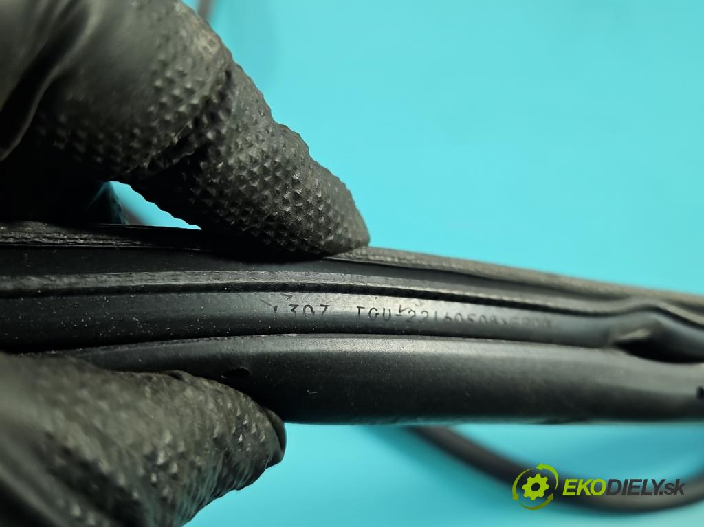 Infiniti QX50 2013-2015 3.7 V6 320KM automatic 235 kW 3696 cm3 5- Těsnění: dveře zadní levé 22160508 (Karoserie ostatní)