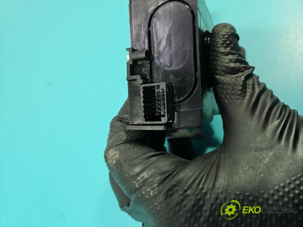 Infiniti QX50 2013-2015 3.7 V6 320KM automatic 235 kW 3696 cm3 5- Spínačka A2C53259108 (Spínacia skrinka)