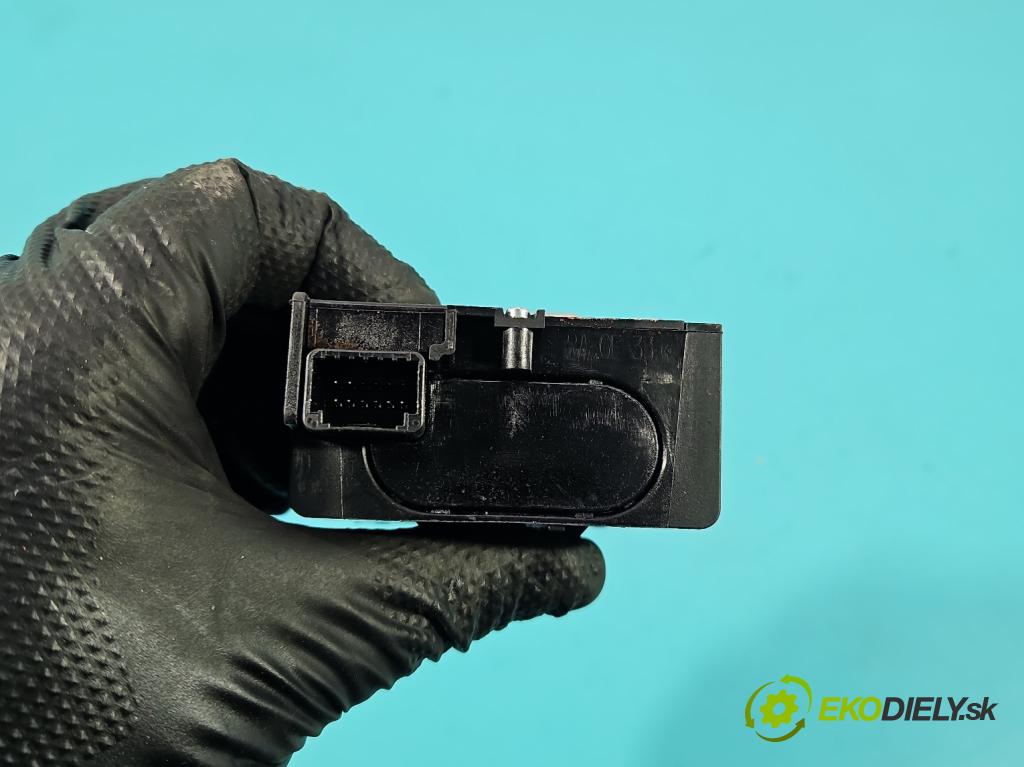 Infiniti QX50 2013-2015 3.7 V6 320KM automatic 235 kW 3696 cm3 5- Spínačka A2C53259108 (Spínacia skrinka)