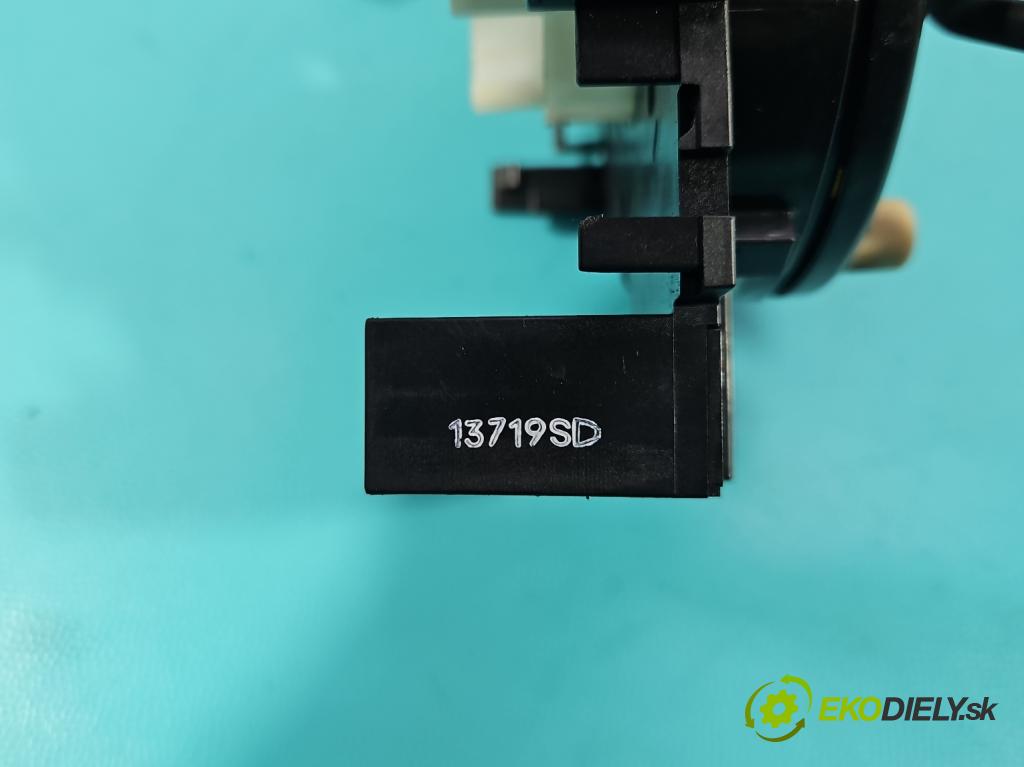 Infiniti QX50 2013-2015 3.7 V6 320KM automatic 235 kW 3696 cm3 5- Páska: airbag  (Airbag)