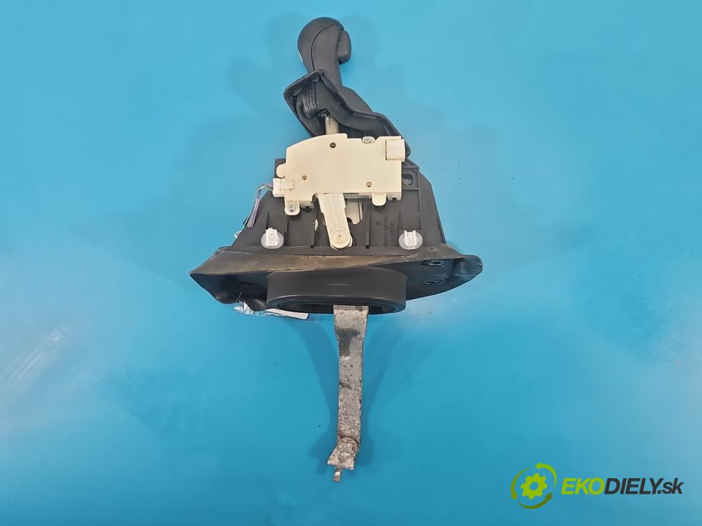 Infiniti QX50 2013-2015 3.7 V6 320KM automatic 235 kW 3696 cm3 5- Páka: Změny: stupeň,rýchlosť  (Rýchlostná páka (kulisa))