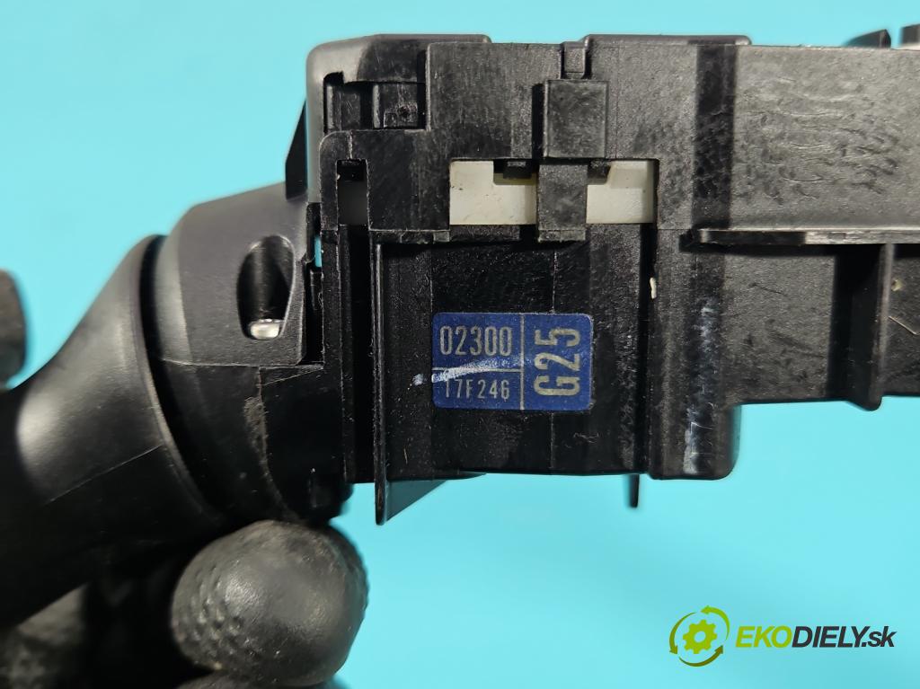 Toyota Auris I 2006-2013 1.4 VVT-I: 97KM manual 71 kW 1398 cm3 5- prepínač komplex: 02300-17F246 (Prepínacie páčky pod volantom)