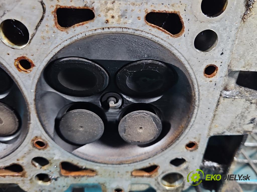 Audi A8 D2 1994-2002 4.2 V8 ABZ 299KM automatic 220 kW 4172 cm3 4- Hlava: motora 077103373AE