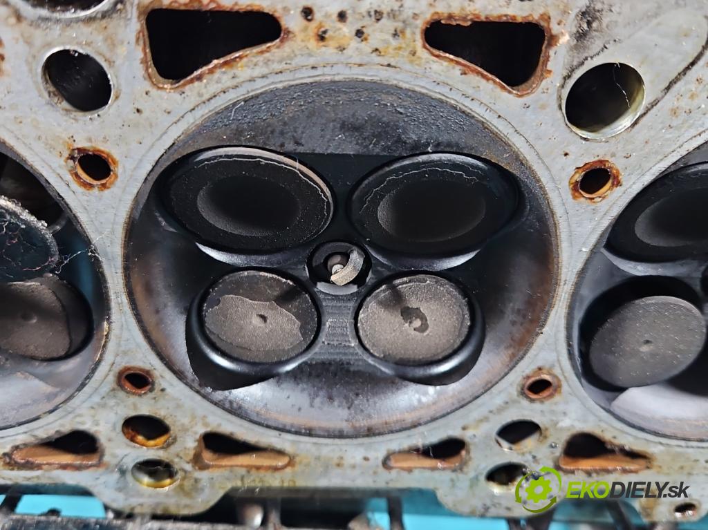 Audi A8 D2 1994-2002 4.2 V8 ABZ 299KM automatic 220 kW 4172 cm3 4- Hlava: motora 077103373AE