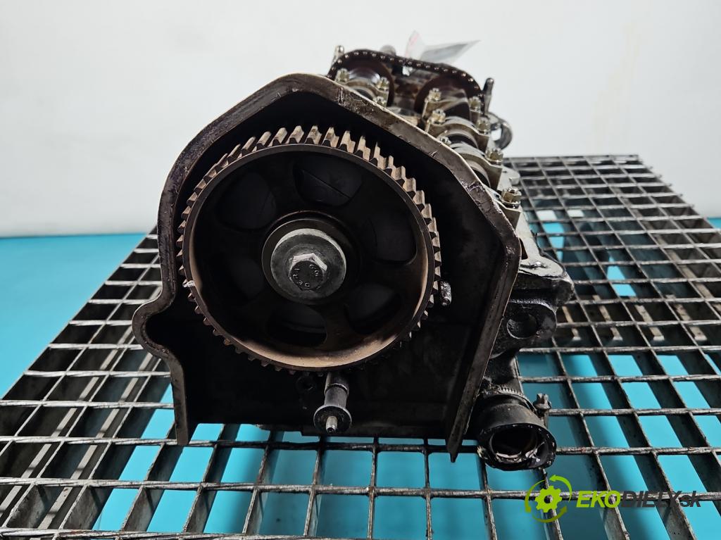 Audi A8 D2 1994-2002 4.2 V8 299KM automatic 220 kW 4172 cm3 4- Hlava: motora 077103373AE