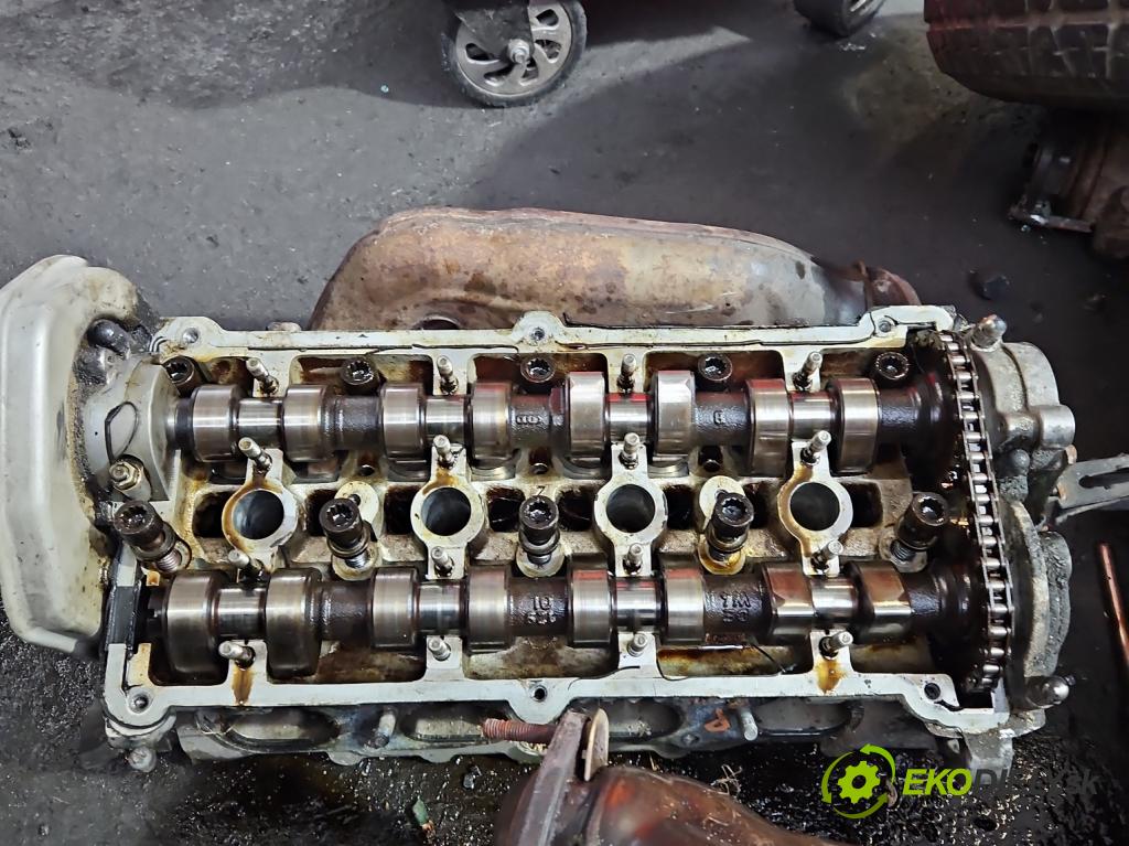 Audi A8 D2 1994-2002 4.2 V8 299KM automatic 220 kW 4172 cm3 4- Hlava: motora 077103373AE