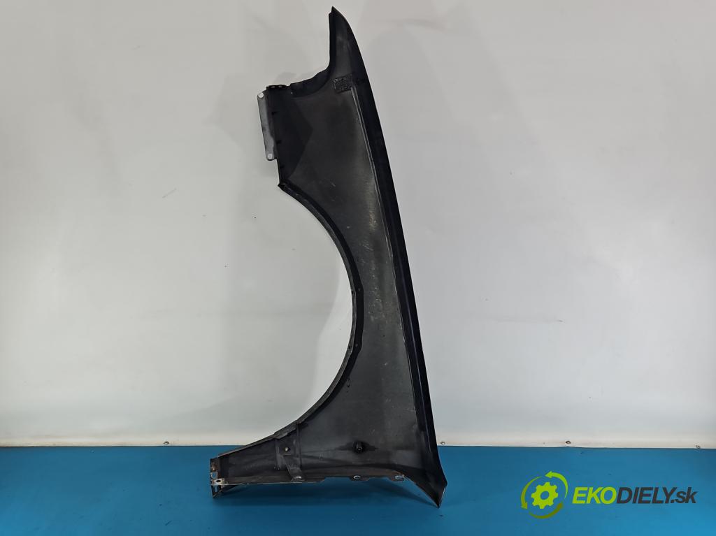 Audi A8 D2 1994-2002 4.2 V8 299KM automatic 220 kW 4172 cm3 4- blatnik přední pravý  (Klika dveří ostatní)