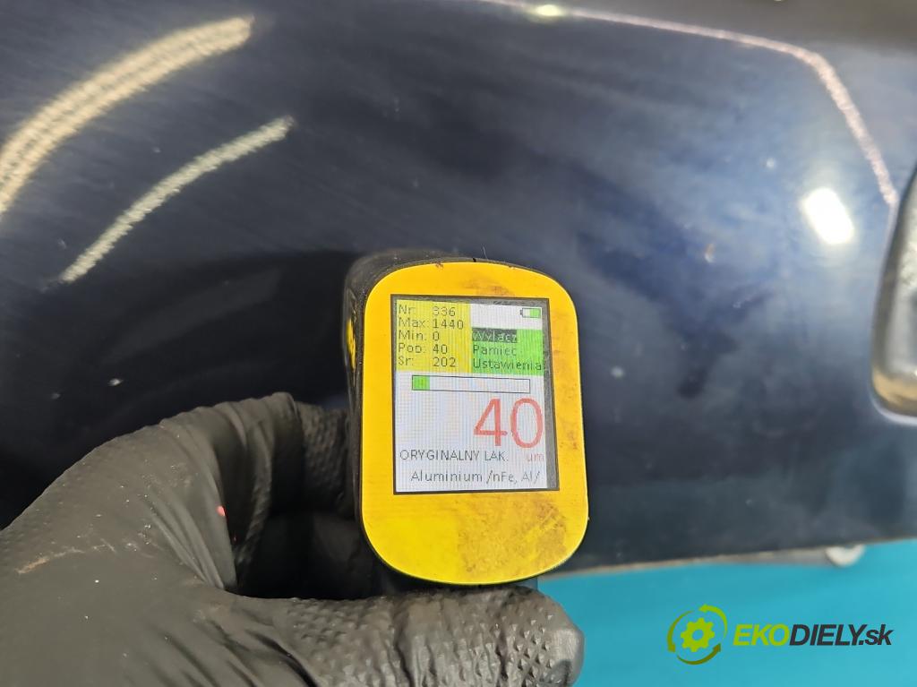 Audi A8 D2 1994-2002 4.2 V8 299KM automatic 220 kW 4172 cm3 4- blatnik přední pravý  (Klika dveří ostatní)