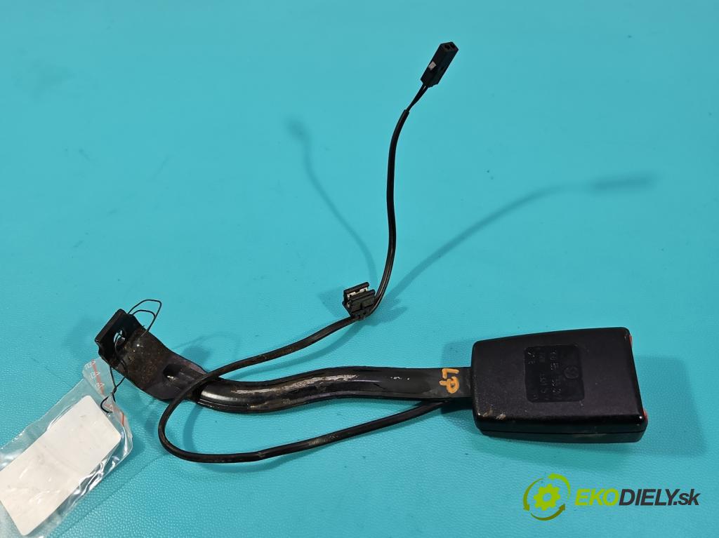 Vw Passat B6 2005-2010 1.9 TDI 105 HP manual 77 kW 1896 cm3 4- pas bezpečnosť: predné ľavý 3C0857755