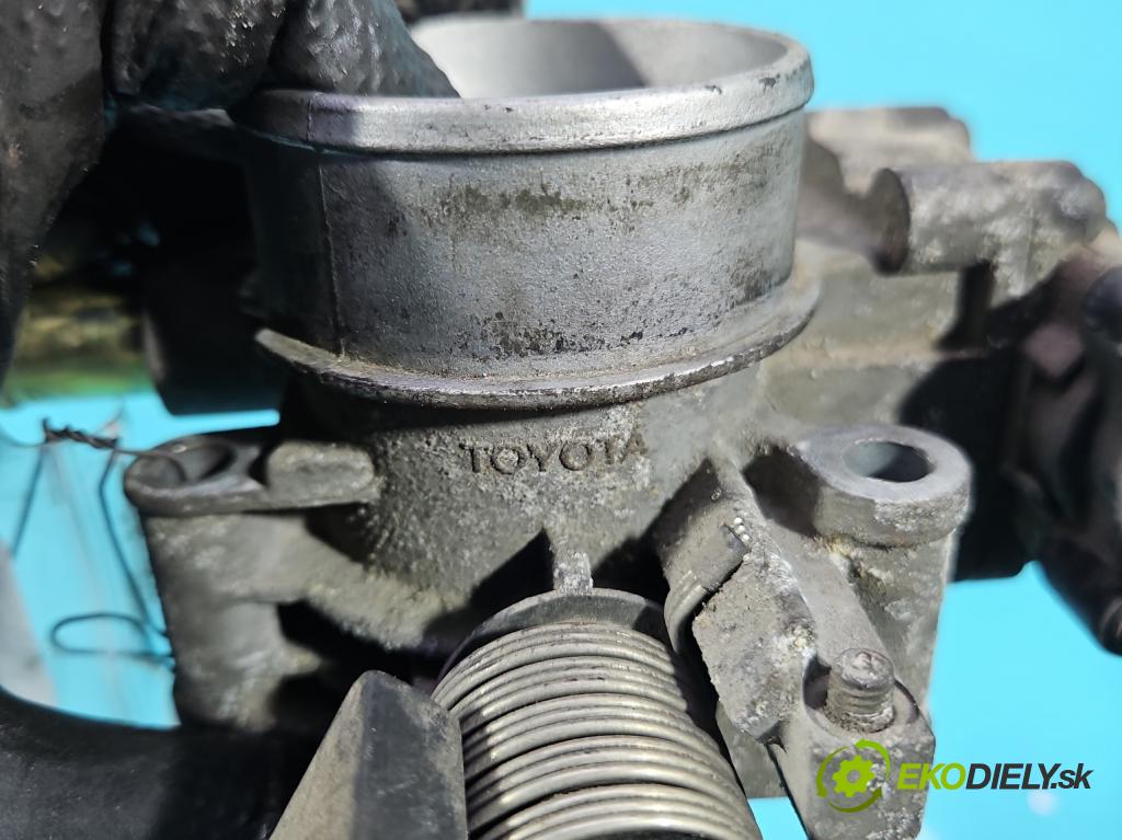 Toyota Auris I 2006-2013 1.4 VVT-I: 97KM manual 71 kW 1398 cm3 5- klapka 22270-22050 (Škrtiaca klapka)