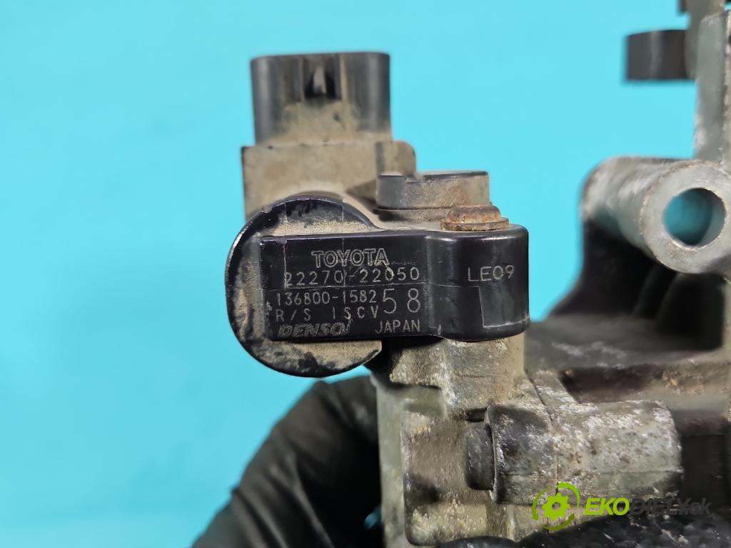 Toyota Auris I 2006-2013 1.4 VVT-I: 97KM manual 71 kW 1398 cm3 5- klapka 22270-22050 (Škrtiaca klapka)