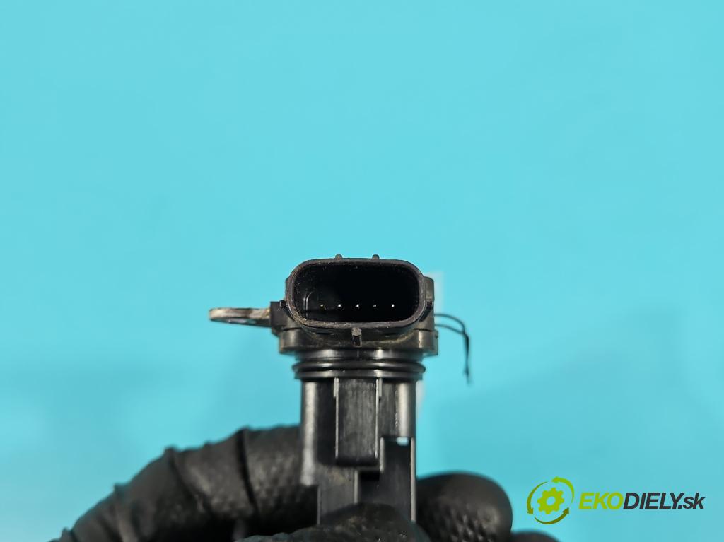 Toyota Auris I 2006-2013 1.4 VVT-I: 97KM manual 71 kW 1398 cm3 5- průtokoměr: 22204-31010 (Váha vzduchu)