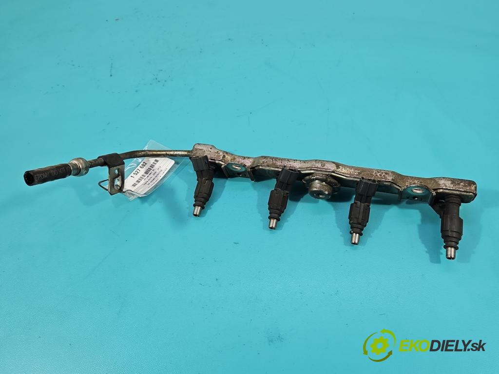 Toyota Auris I 2006-2013 1.4 VVT-I: 97KM manual 71 kW 1398 cm3 5- vstrek 0280155936 (Vstrekovač paliva)