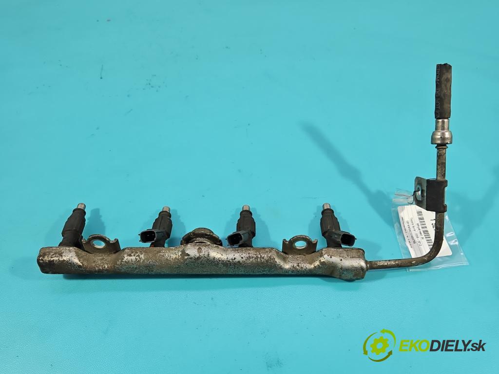 Toyota Auris I 2006-2013 1.4 VVT-I: 97KM manual 71 kW 1398 cm3 5- vstrek 0280155936 (Vstrekovač paliva)